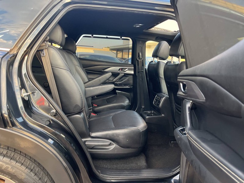 Mazda CX-9 Vehicle Image 11