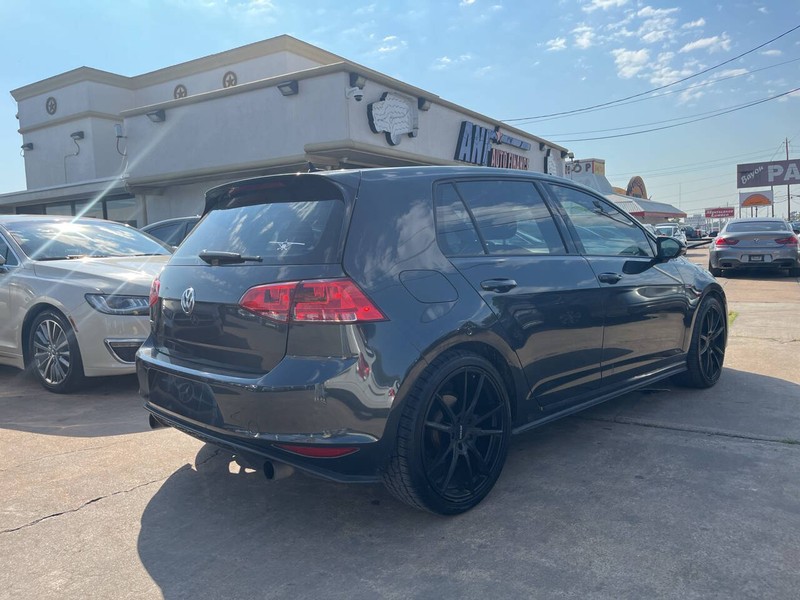 Volkswagen Golf GTI Vehicle Image 05