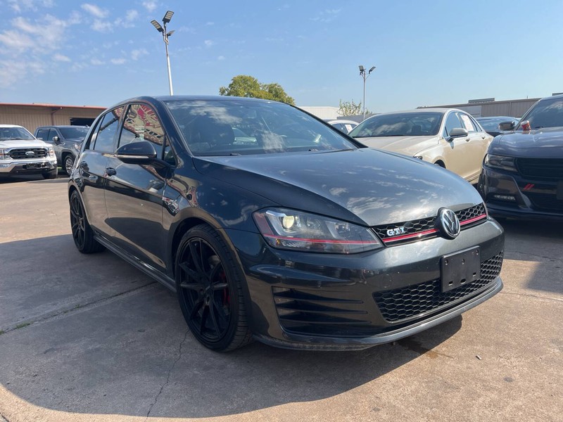 Volkswagen Golf GTI Vehicle Image 06