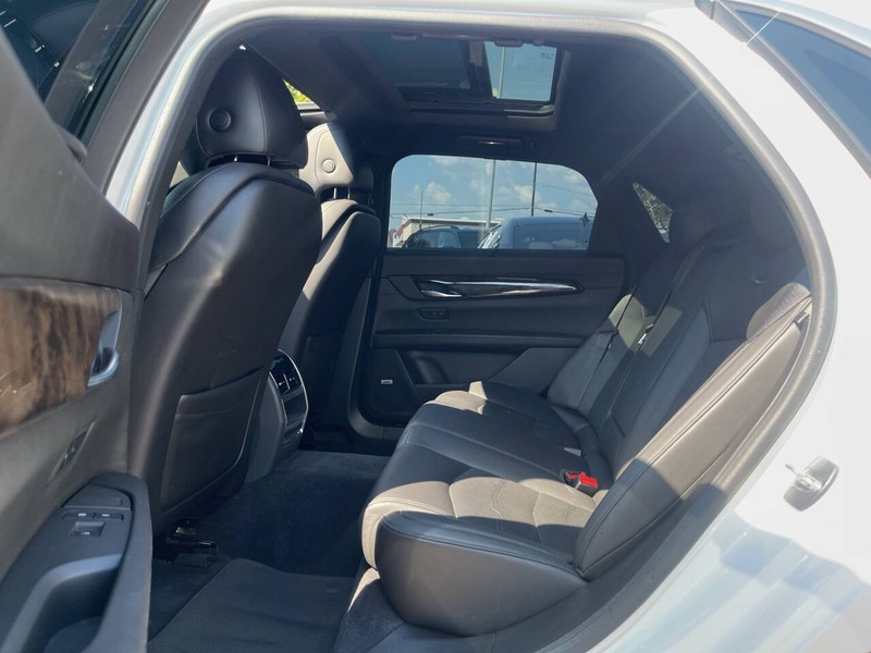 Cadillac CT6 Sedan Vehicle Image 09