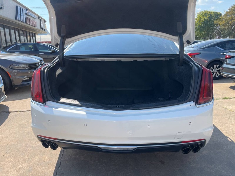 Cadillac CT6 Sedan Vehicle Image 10