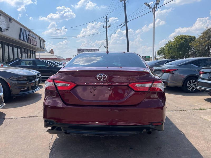 Toyota Camry Vehicle Image 04