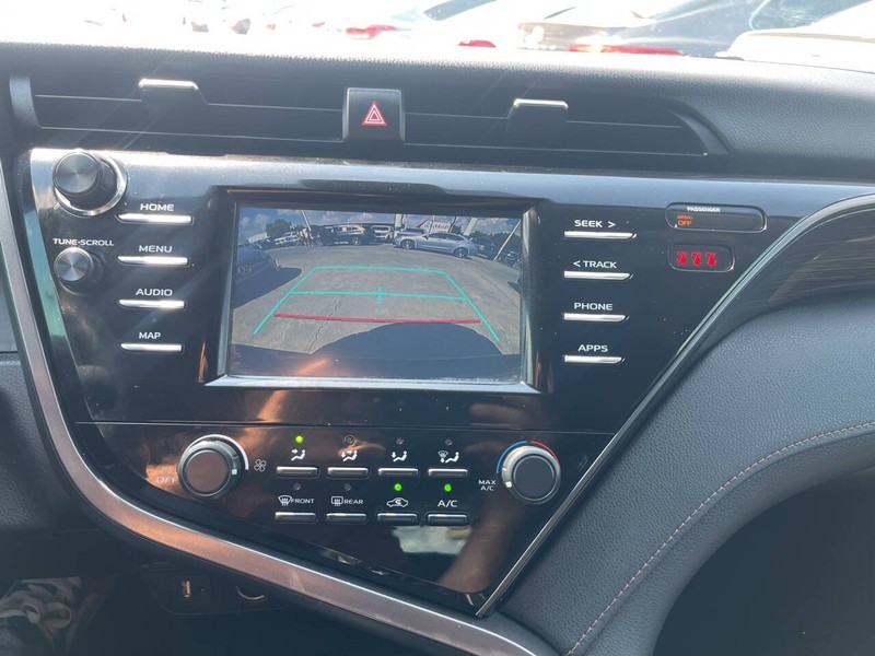 Toyota Camry Vehicle Image 11