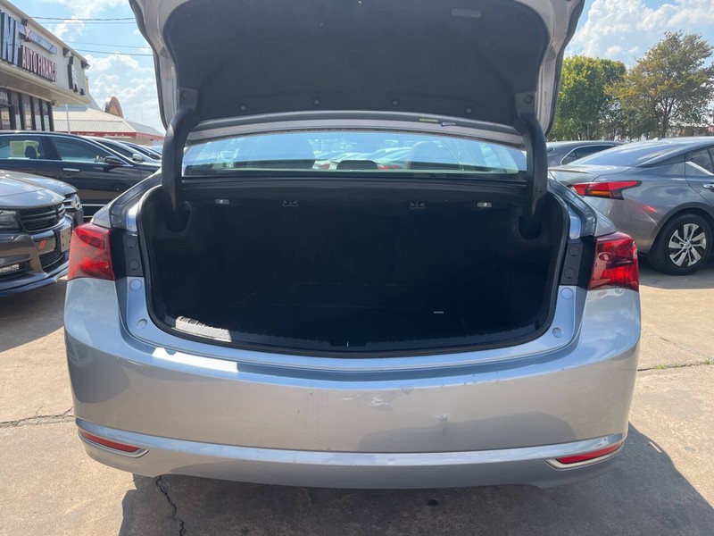 Acura TLX Vehicle Image 09