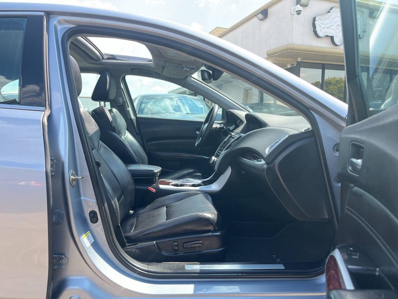 Acura TLX Vehicle Image 11