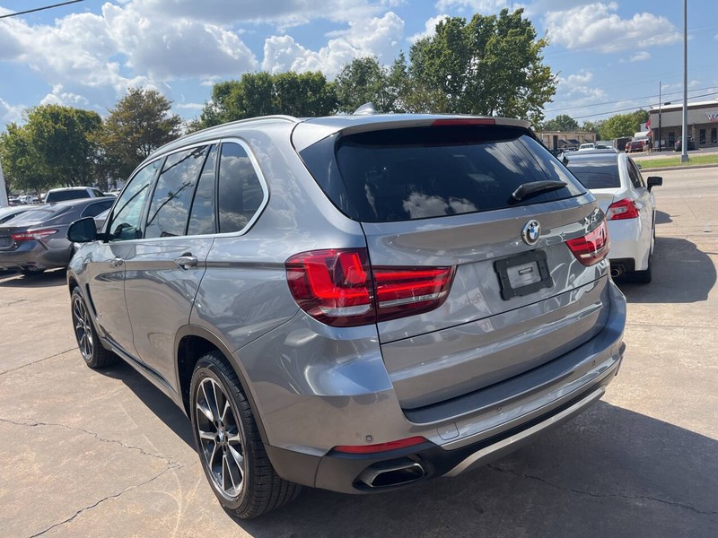 BMW X5 Vehicle Image 06