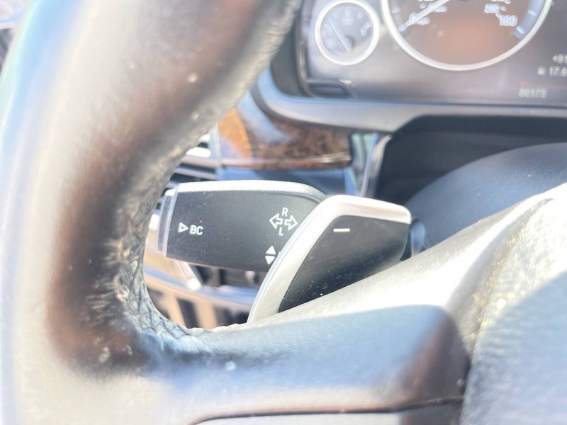 BMW X5 Vehicle Image 12