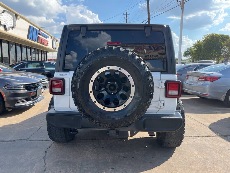 Jeep Wrangler Vehicle Image 04