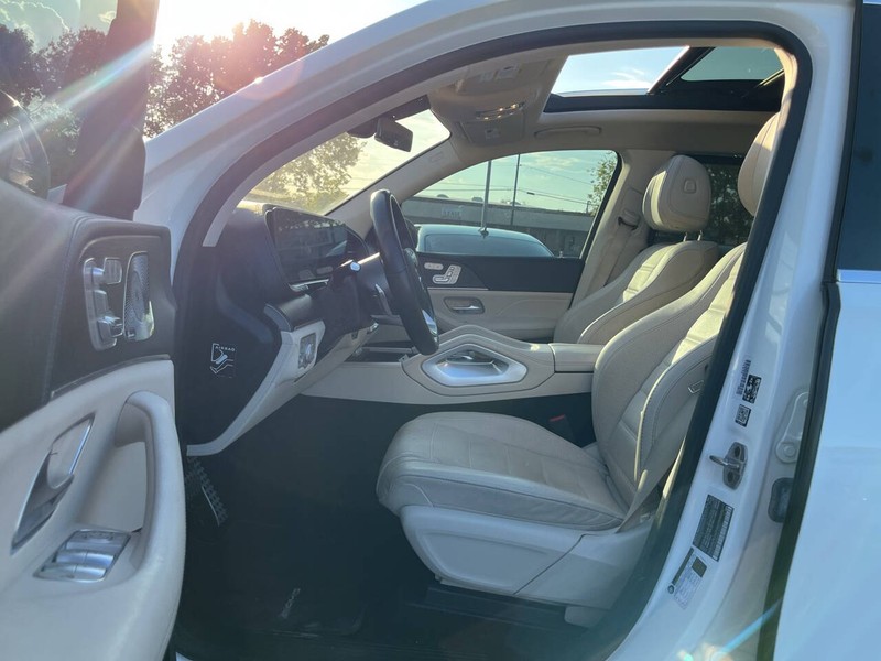 Mercedes-Benz GLS Vehicle Image 07