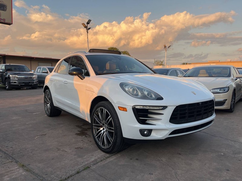 Porsche Macan Vehicle Image 07
