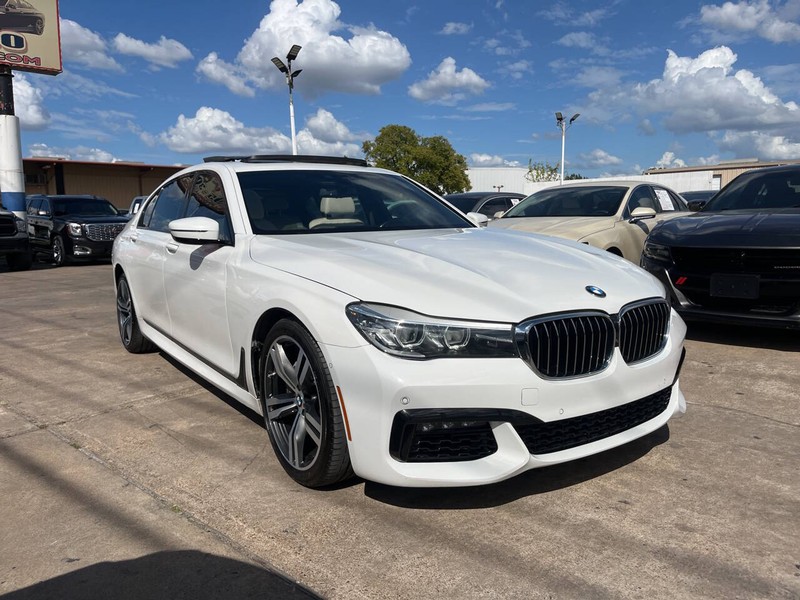 BMW 7 Series Vehicle Image 06