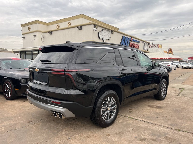 Chevrolet Traverse Vehicle Image 05