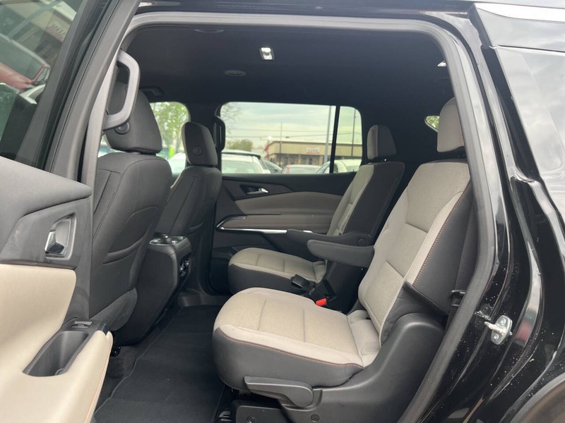 Chevrolet Traverse Vehicle Image 08