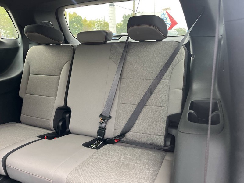 Chevrolet Traverse Vehicle Image 09