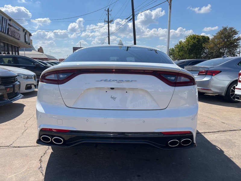 Kia Stinger Vehicle Image 04