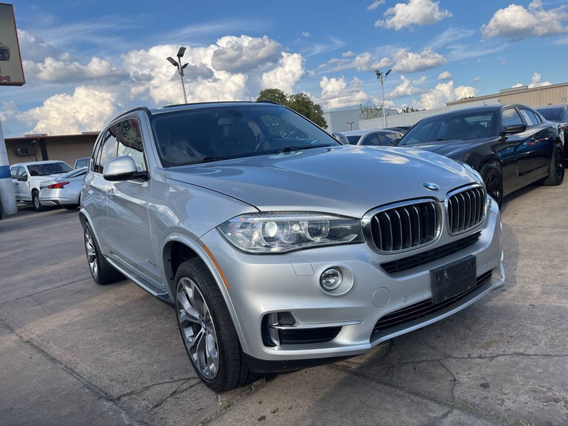 BMW X5 Vehicle Image 06
