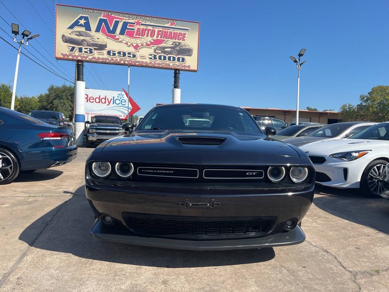 Dodge Challenger Vehicle Image 02