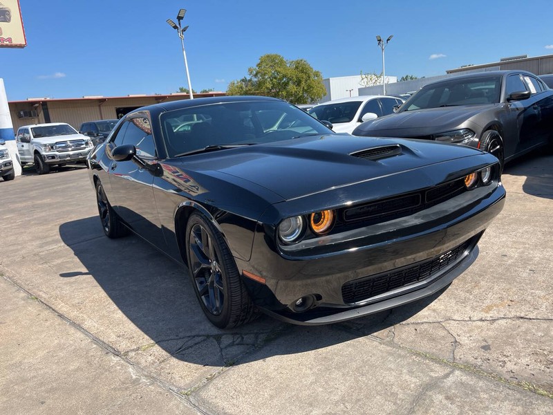 Dodge Challenger Vehicle Image 06