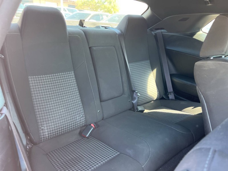 Dodge Challenger Vehicle Image 11