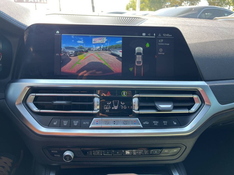 BMW 4 Series Vehicle Image 13