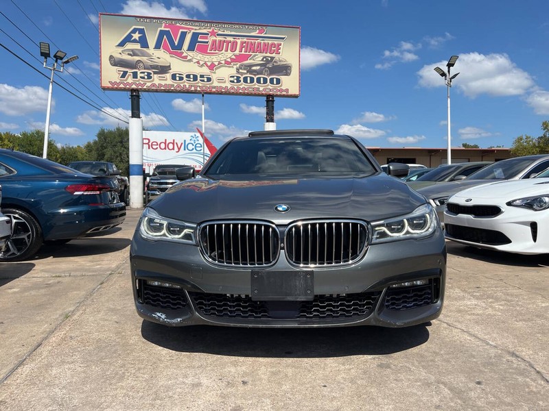 BMW 7 Series Vehicle Image 02