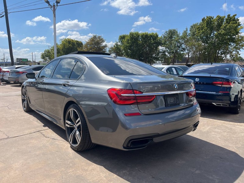 BMW 7 Series Vehicle Image 03