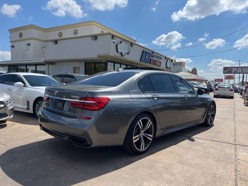 BMW 7 Series Vehicle Image 05