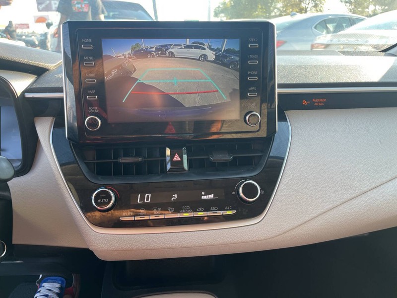 Toyota Corolla Vehicle Image 11
