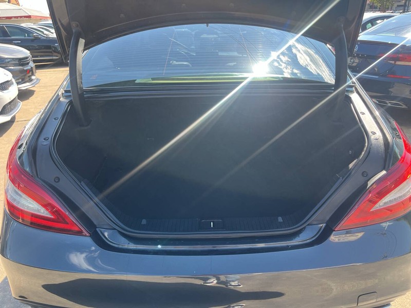 Mercedes-Benz CLS-Class Vehicle Image 09