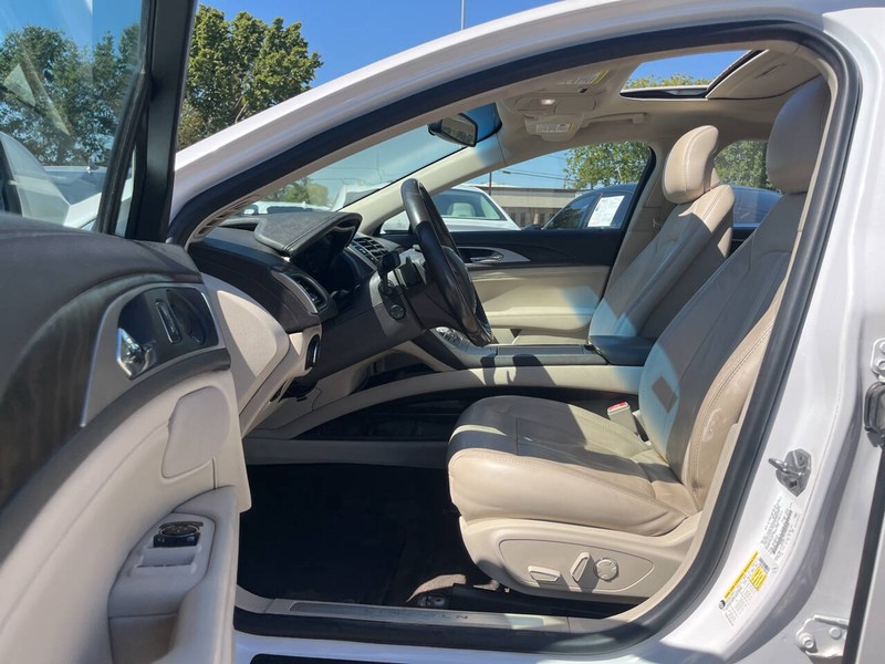 Lincoln MKZ Vehicle Image 07