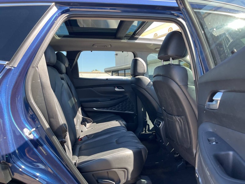 Hyundai Santa Fe Vehicle Image 10