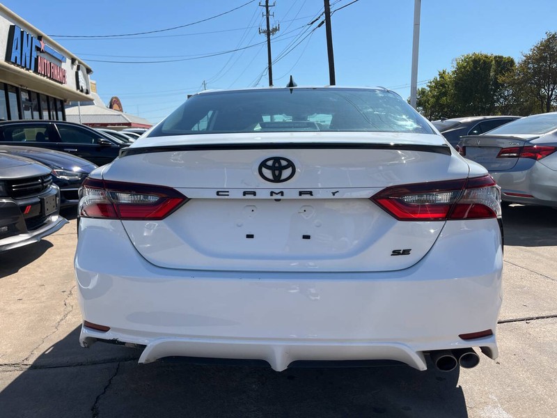 Toyota Camry Vehicle Image 04