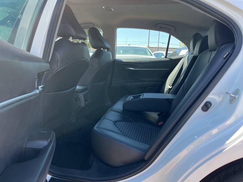 Toyota Camry Vehicle Image 08