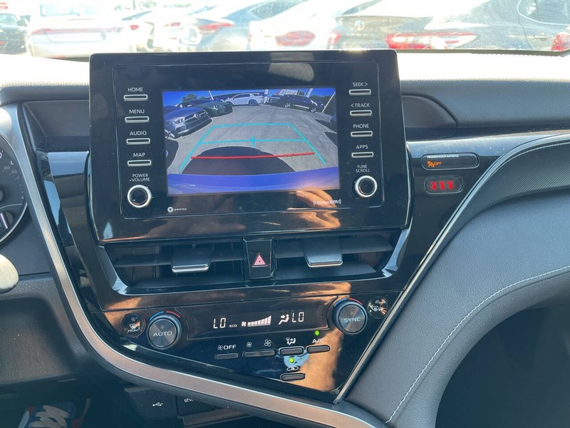 Toyota Camry Vehicle Image 11