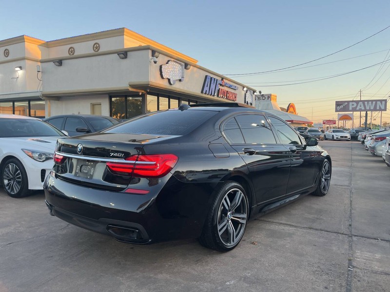 BMW 7 Series Vehicle Image 05