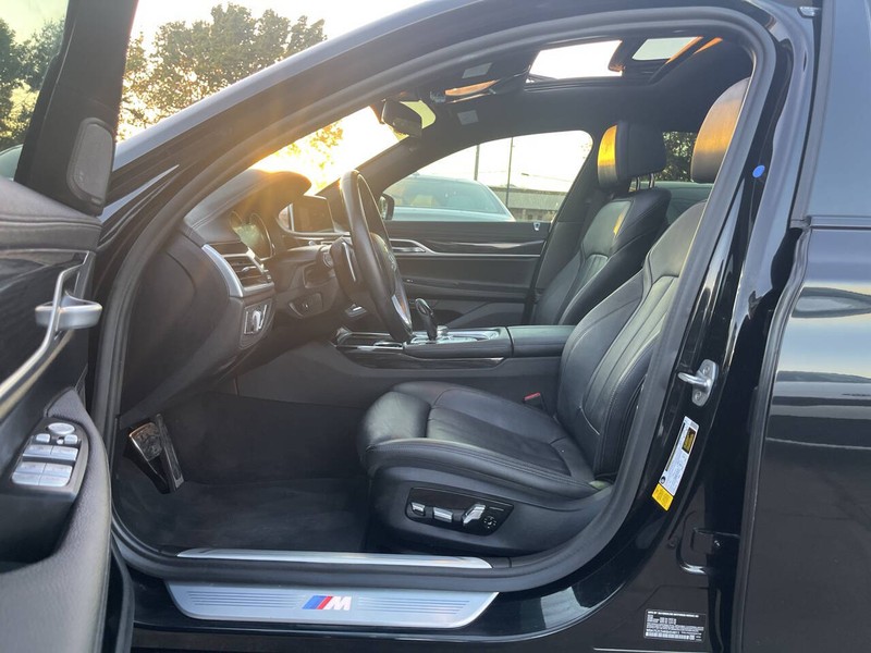 BMW 7 Series Vehicle Image 07