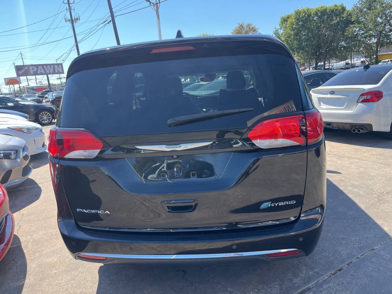 Chrysler Pacifica Vehicle Image 06