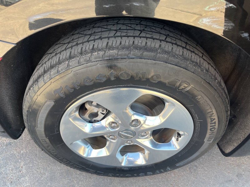 Chrysler Pacifica Vehicle Image 26