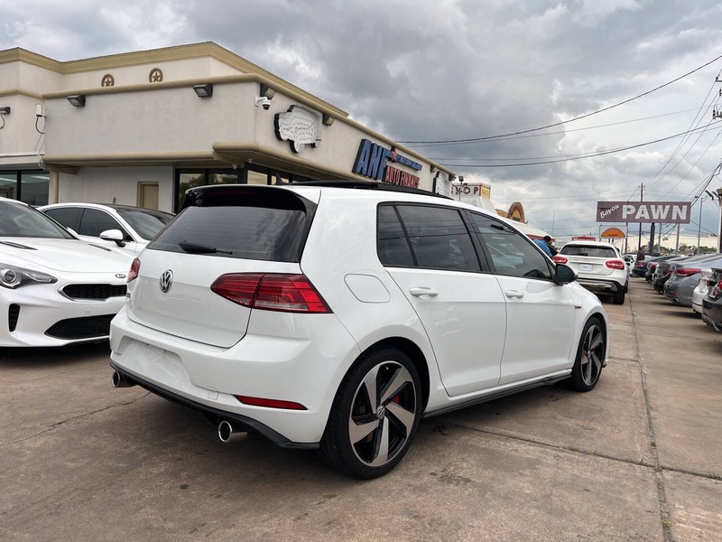 Volkswagen Golf GTI Vehicle Image 05