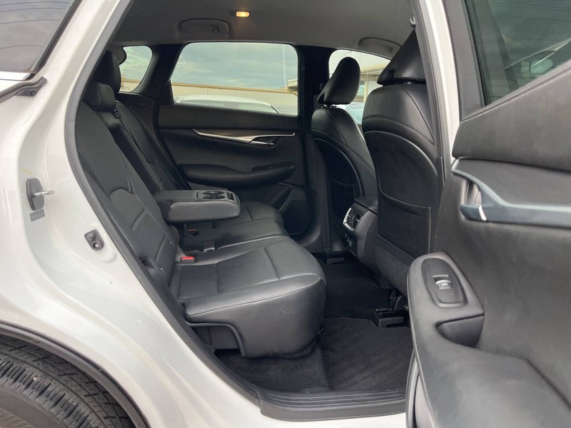 INFINITI QX50 Vehicle Image 10