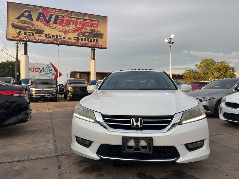 Honda Accord Sedan Vehicle Image 02