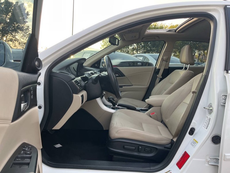 Honda Accord Sedan Vehicle Image 07