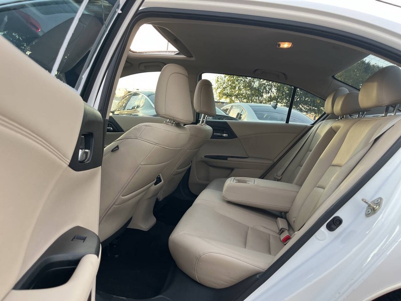 Honda Accord Sedan Vehicle Image 08