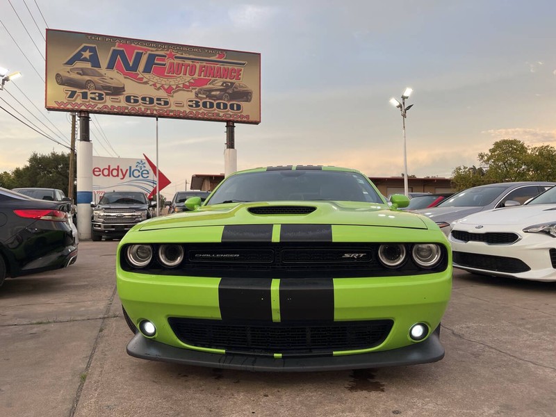 Dodge Challenger Vehicle Image 02
