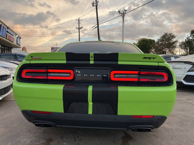 Dodge Challenger Vehicle Image 04