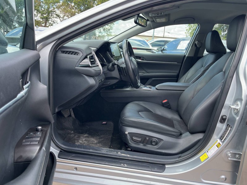 Toyota Camry Vehicle Image 07