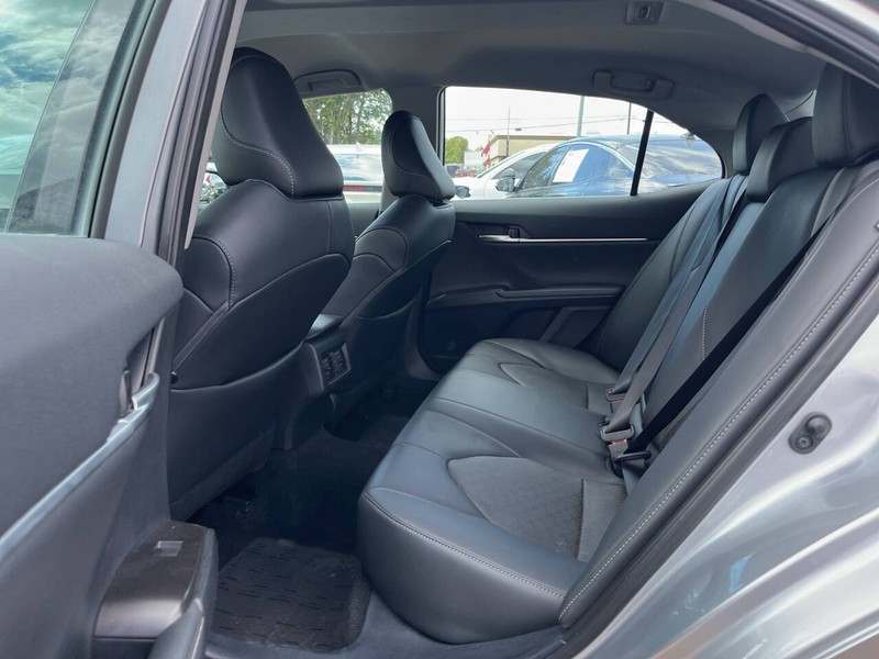 Toyota Camry Vehicle Image 08