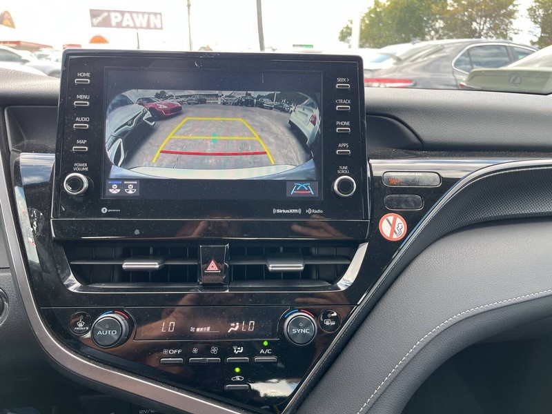 Toyota Camry Vehicle Image 11
