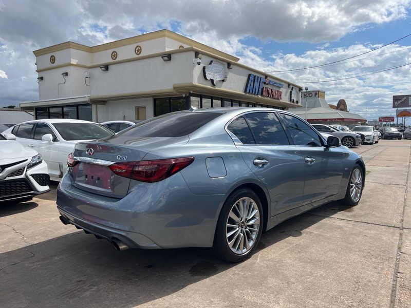 INFINITI Q50 Vehicle Image 05