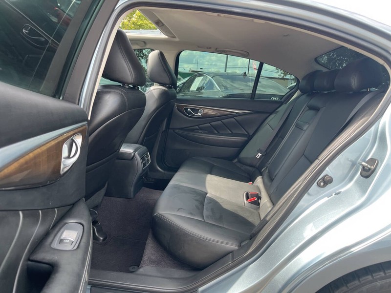 INFINITI Q50 Vehicle Image 08